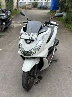 Jual bekas Pcx 160 Abs Tahun 2024,lokasi di Bandung Kab.