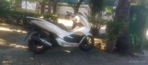 Jual bekas Pcx 2020 putih mesin joos,lokasi di Blora Kab.
