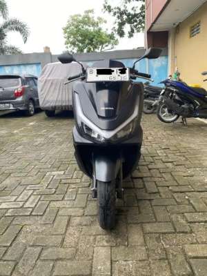 Jual bekas PCX ABS ROADSYNC 2025 SS LENGKAP PAJAK HIDUP, NO MINUS,lokasi di Bekasi Kota