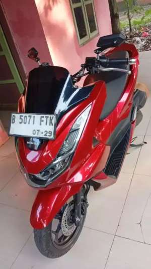 Jual bekas Pcx CBS 2024 Merah,lokasi di Bekasi Kab.