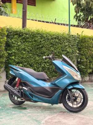 Jual bekas Pcx Cbu 2014 putih,lokasi di  