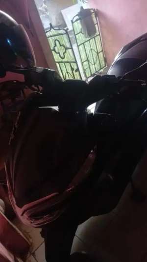 Jual bekas PCX hitam tahun 2020,lokasi di  