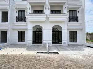 Perumahan 2 Lantai di Pinggir Jalan raya Cilodong Depok Kota lokasi di Depok Kota, tersedia melalui melalui situs Olx