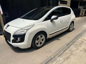 Jual bekas Peugeot 3008 2012 Bensin,lokasi di Jakarta Barat