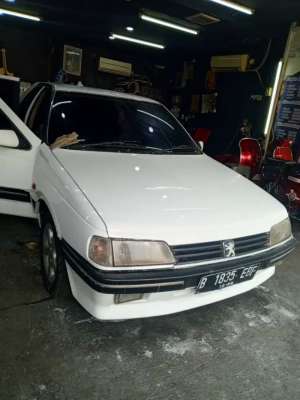 Peugeot 405 STI lokasi di Jakarta Timur, tersedia melalui melalui situs Olx