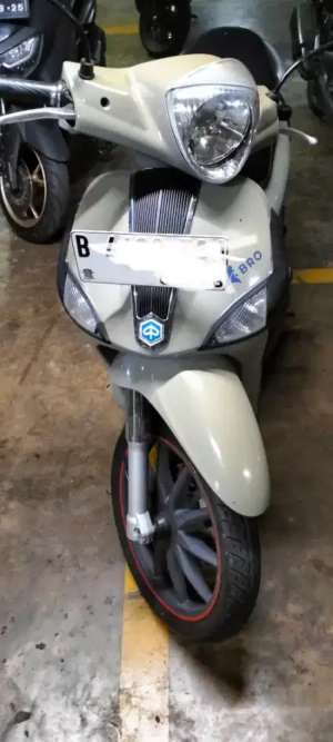 Jual bekas PIAGGIO LIBERTY TAHUN 2014 PAJAK HIDUP MESIN SEHAT TERAWAT,lokasi di Jakarta Selatan