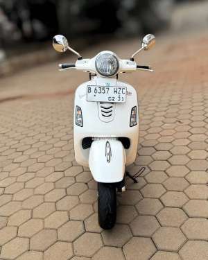 Jual bekas PIAGGIO VESPA GTS 150 3V 2015,lokasi di Kuningan Kab.