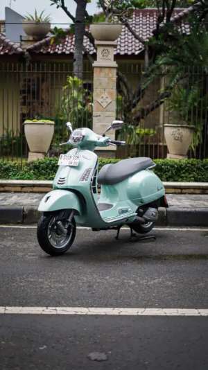 Jual bekas PIAGGIO VESPA GTS 150 4V IGET ABS 2025,lokasi di Tangerang Kota