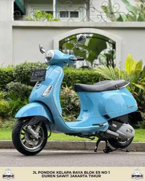 Jual bekas PIAGGIO VESPA LX 125 IGET LED TAHUN 2021 WARNA BLUE CAPRI PERFECT,lokasi di Jakarta Pusat