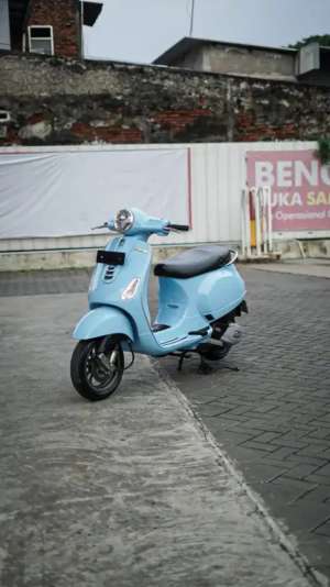 Jual bekas PIAGGIO VESPA LX 125 IGET FACELIFT 2021,lokasi di Tangerang Kota