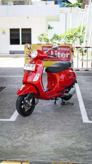 Jual bekas PIAGGIO VESPA LX 125 IGET 2018,lokasi di Tangerang Kab.