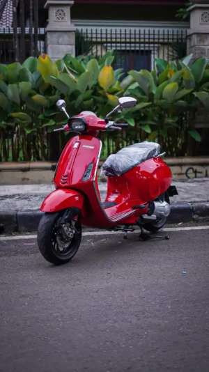 Jual bekas PIAGGIO VESPA SPRINT 150 3V 2015,lokasi di Tangerang Kab.