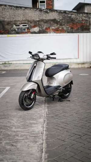 Jual bekas PIAGGIO VESPA SPRINT 150 IGET ABS 2019,lokasi di Tangerang Kota