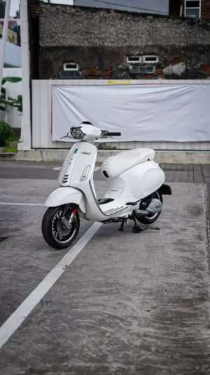 Jual bekas PIAGGIO VESPA SPRINT 150 IGET ABS 2021,lokasi di Tangerang Kab.
