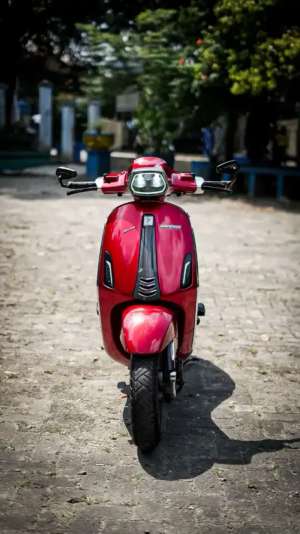 Jual bekas PIAGGIO VESPA SPRINT IGET 2016 MODIF FULL LUIGY,lokasi di  ,Jakarta Timur