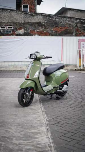 Jual bekas PIAGGIO VESPA SPRINT S 150 IGET ABS 2023,lokasi di Tangerang Kota
