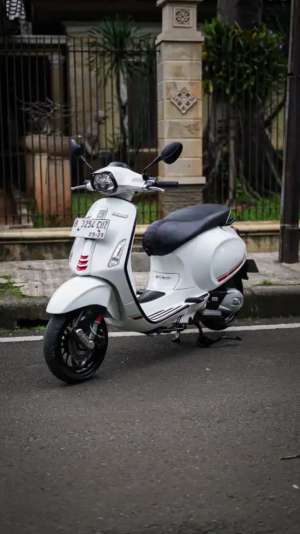 Jual bekas PIAGGIO VESPA SPRINT S 150 IGET ABS 2024,lokasi di Tangerang Kota