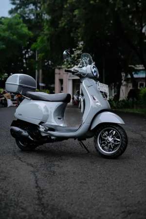 Jual bekas PIAGIO VESPA MATIC LX 125 IGET FACELIFT 2023,lokasi di Bekasi Kab.