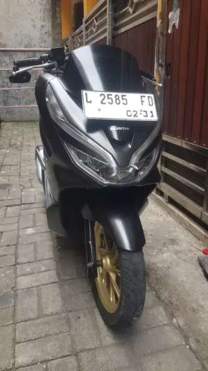 Jual bekas Plat baru honda pcx 2020 honda pcx 150 tahun 2020 pcx tahun 2020,lokasi di  