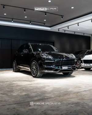 Jual bekas PORSCHE CAYENNE 2019 BLACK CARBON ACCENT,lokasi di Jakarta Barat