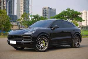 Jual bekas Porsche Cayenne E-Hybrid Coup Platinum Edition 2023,lokasi di Jakarta Selatan