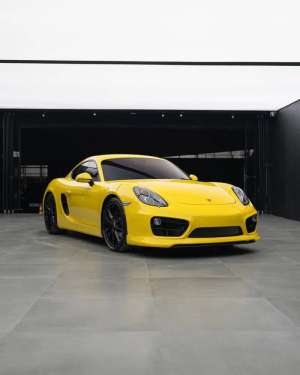 Jual bekas Porsche Cayman Full Options 981 2013 Yellow Kuning 2014 2012 Porsche,lokasi di  
