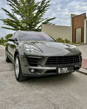 Jual bekas Porsche Macan 2016 Grey Abu 2017 Porsche Bekas 2015 dijual Cepet Bu,lokasi di  