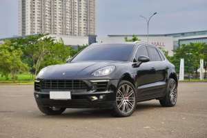 Jual bekas Porsche Macan S 95B 3.0T V6 Twin-Turbo 2015 Hitam Antik Langka,lokasi di Jakarta Selatan