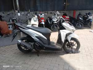 Jual bekas PROMO Honda Vario 125 LED new Tahun 2022 surat komplit,lokasi di Bekasi Kab.