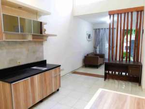 PURIMAS SEMI FURNISHEDJualSewa Rumah 1 Lantai Sudah Renovasi Gununganyar dekat UPN veteran Rungkut lokasi di Surabaya Kota, tersedia melalui melalui situs Olx