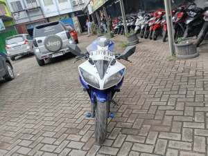 Jual bekas R 15 tahun 2014. Pajak hidup,lokasi di Karawang Kab.