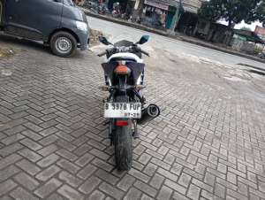 Jual bekas R 15 tahun 2014.Pajak hidup,lokasi di Bekasi Kab.