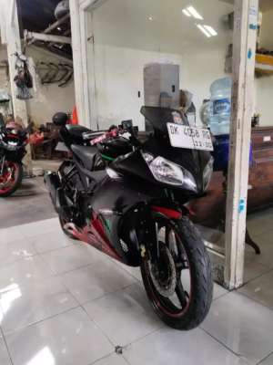 Jual bekas R 15 thn 2015 cash. Bali dharma motor,lokasi di Kab. Badung