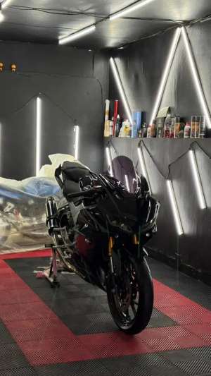 Jual bekas R15 V3 2018 modifikasi,lokasi di Medan Kota