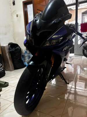 Jual bekas R15V3 2019 PAJAK MATI DARI FEB 2025,lokasi di Bandung Kota
