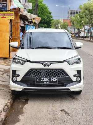 Jual bekas RAIZE 1.0 GR SPORT ONE TONE CVT 2022 UNIT ISTIMEWA PAJAK PANJANG GRESH,lokasi di Bekasi Kab.