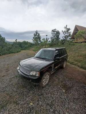 Jual bekas Range Rover Vogue 4.4 V8 2004 Automatic,lokasi di Bogor Kab.