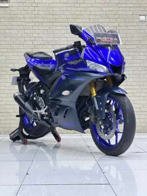 Jual bekas RARE ITEM Yamaha New R25 ABS 2023 Facelift,lokasi di Surabaya Kota