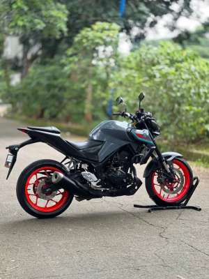 Jual bekas RASA BARU YAMAHA NEW MT25 2021 GREY KM LOW PAJAK PANJANG SIAP GASPOL,lokasi di Bandung Kota