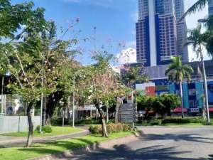 raya pakuwon city depan pakuwon city square lokasi di Surabaya Kota, tersedia melalui melalui situs Olx