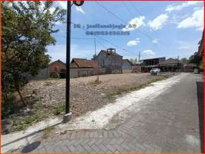 Ready baliknama dekat UGM di Jl Kaliurang km 9 lokasi di Yogyakarta Kota, tersedia melalui melalui situs Olx