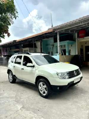 Jual bekas Renault Duster 4x2 Dci Turbo Diesel Manual,lokasi di Medan Kota