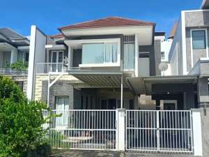 Royal Residence Jalan Kembar Club House lokasi di Surabaya Kota, tersedia melalui melalui situs Olx