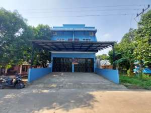 Ruko Gandeng 2,5 Lantai Lebar 8 Meter Daerah Bekasi lokasi di Denpasar Kota, tersedia melalui melalui situs Olx