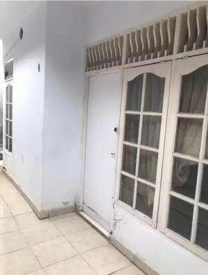 Rumah 2 kamar tidur dikontrakan bulanan lokasi di Jakarta Selatan, tersedia melalui melalui situs Olx