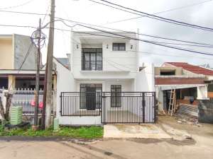 Rumah 2 Lantai 10 Mnt ke Stasiun Rawa Buntu LB 120 Hadap Utara J-39398 lokasi di Tangerang Selatan Kota, tersedia melalui melalui situs Olx
