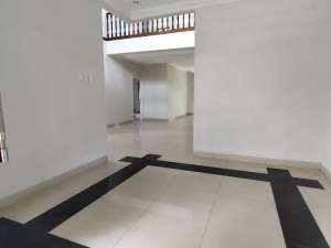 Rumah 2 Lantai 51 Kamar Selatan Nonfurnish di Giri Loka lokasi di Tangerang Selatan Kota, tersedia melalui melalui situs Olx