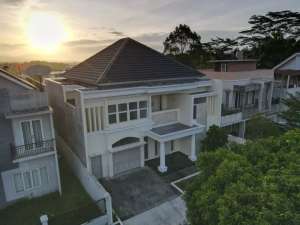 RUMAH 2 LANTAI BEST VIEW GUNUNG DI SENTUL CITY, BOGOR lokasi di Bogor Kota, tersedia melalui melalui situs Olx