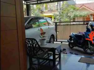 Rumah 2 Lantai Cakep Di Prima Harapan Regency lokasi di Bekasi Kota, tersedia melalui melalui situs Olx