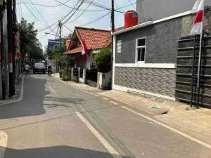 RUMAH 2 LANTAI DALAM CLUSTER DI BATU AMPAR - KRAMATJATI, JAKARTA TIMUR lokasi di Jakarta Timur, tersedia melalui melalui situs Olx